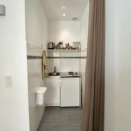 And Convenient In * מונטה קרלו